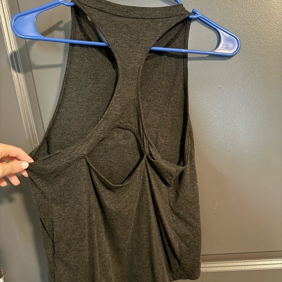 Adidas tank - Picture 2 of 2